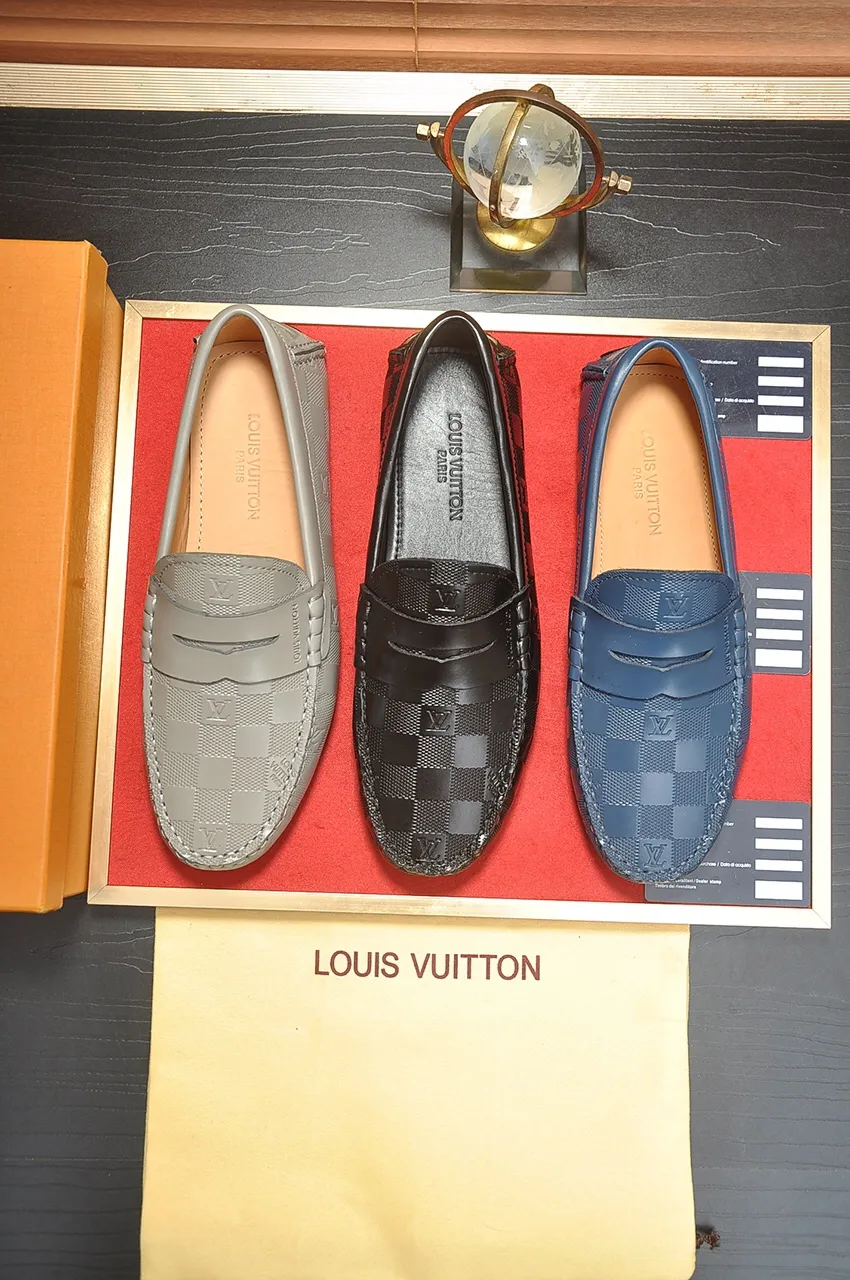 Men's men's shoes 💰420💶 [LV Doudou shoes] (water-dyed cowhide lining) new model is on the market, available on the official website. The new Doudou shoes are processed into single-color materials, and the uppers are made of imported cowhide material. The body of the shoe is fully hemmed with mark thread, and is lined with imported original cowhide leather. The elegant shoe shape is super suitable for all-matching, and the size is 38-44.